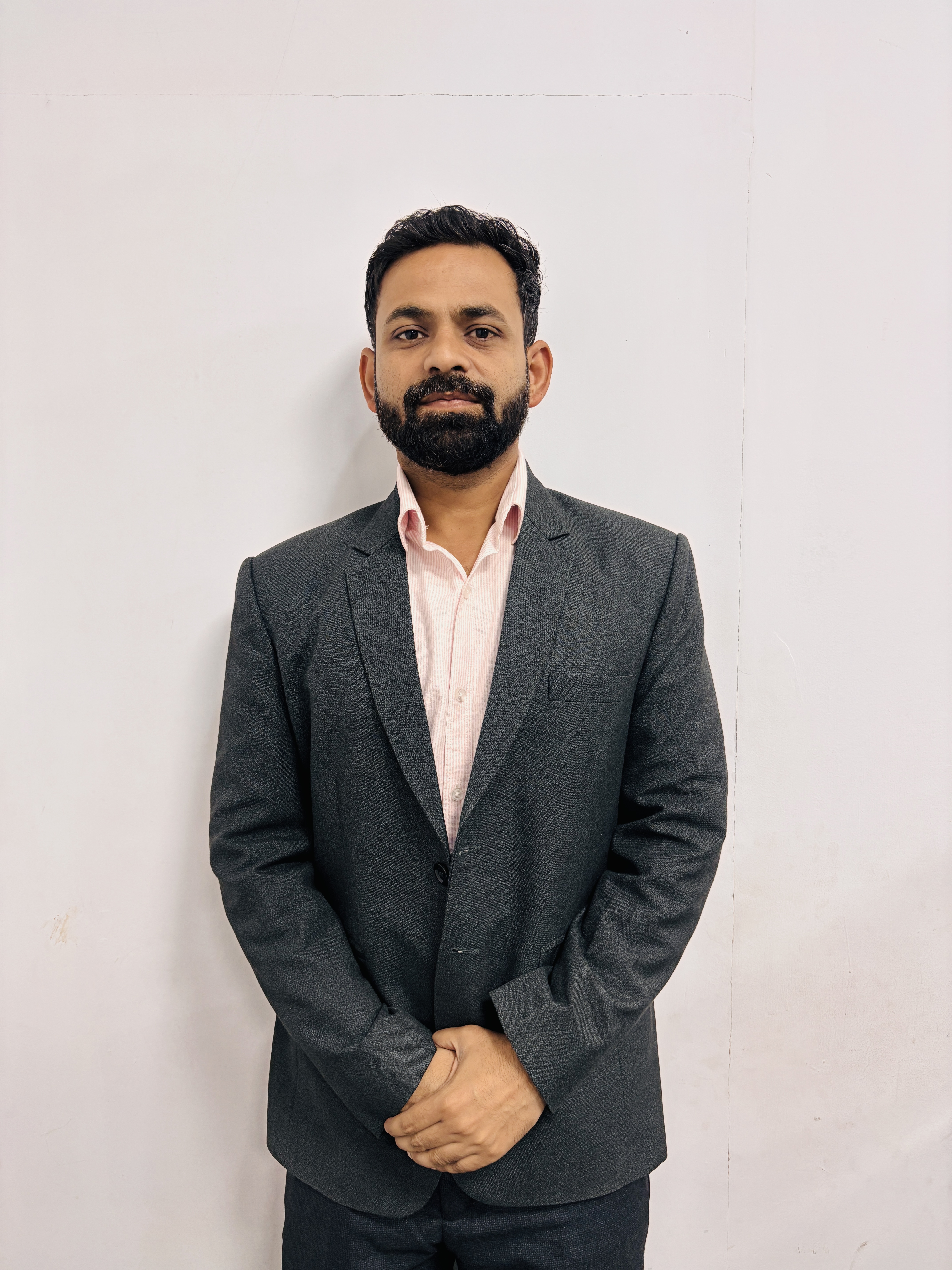 Ashish Sharma – Economics Faculty